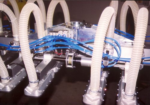 Roboter Saugaufsatz zum Transport glatter Platten